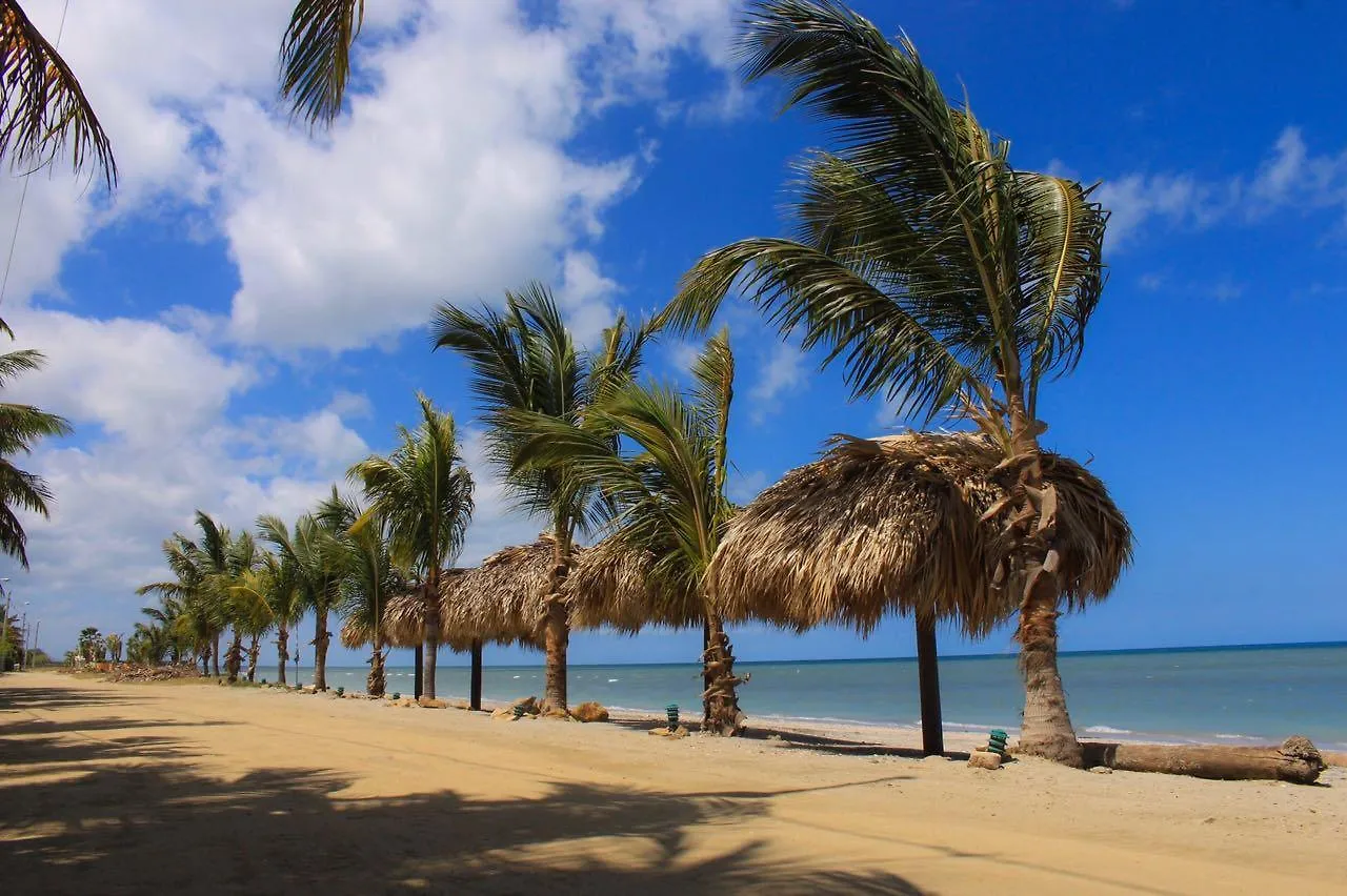 Hotel El Cayito Beach Resort Montecristi